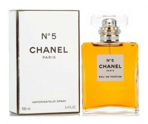 Most Iconic Colognes and Perfumes for Men and Women - Women Perfume CHANEL_No 5 Eau De Parfum Spray
