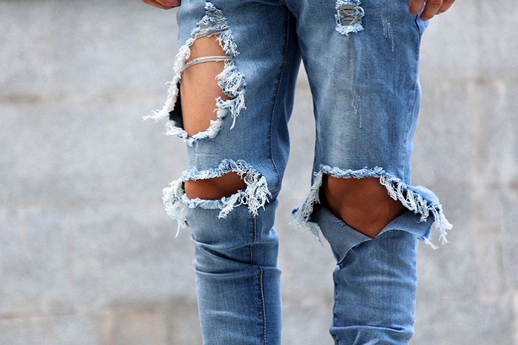 How come the trend of ripped jeans has resurfaced now? 